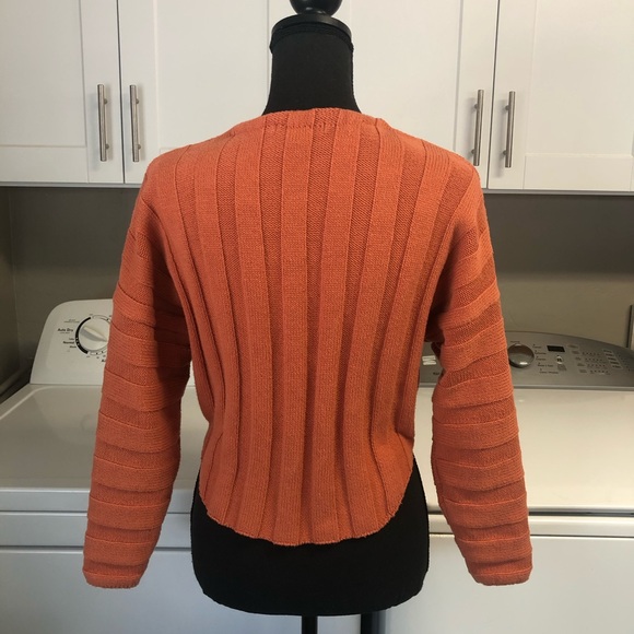 Crop top sweater - Picture 2 of 4